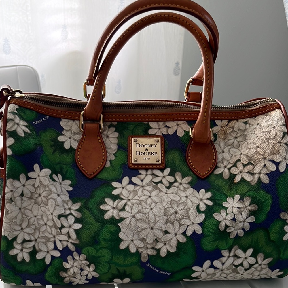 Dooney & Bourke Green and White Satchel with Leather Trim - Picture 4 of 10